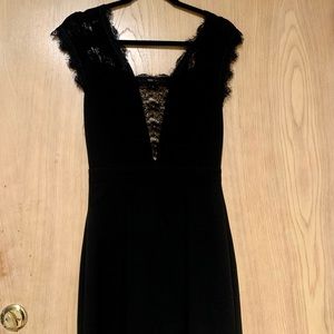 BLACK LACE DRESS